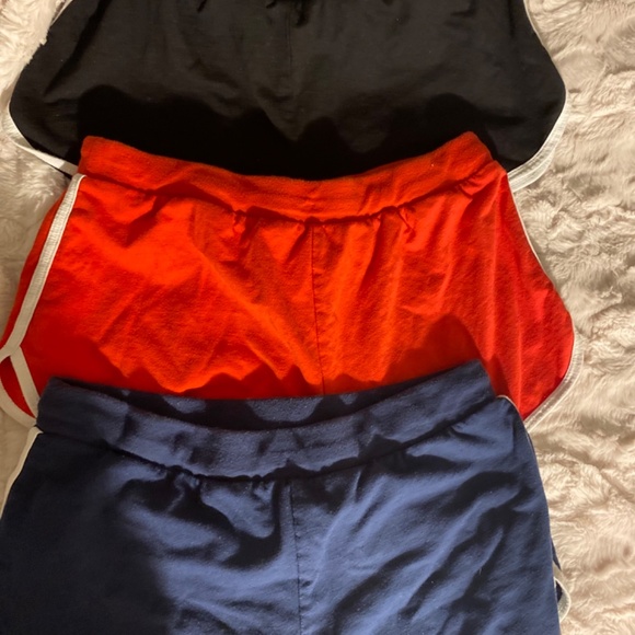 Shorts - Picture 2 of 4